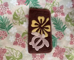 画像1: ハイビスカスとホヌのスマホケース(イエロー)