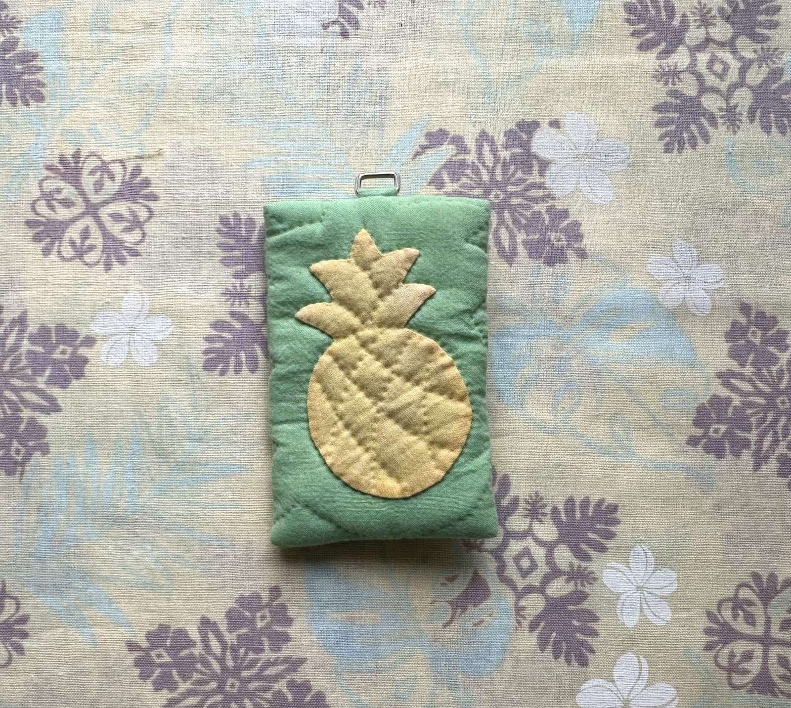 画像1: パイナップルのチャームポーチキット