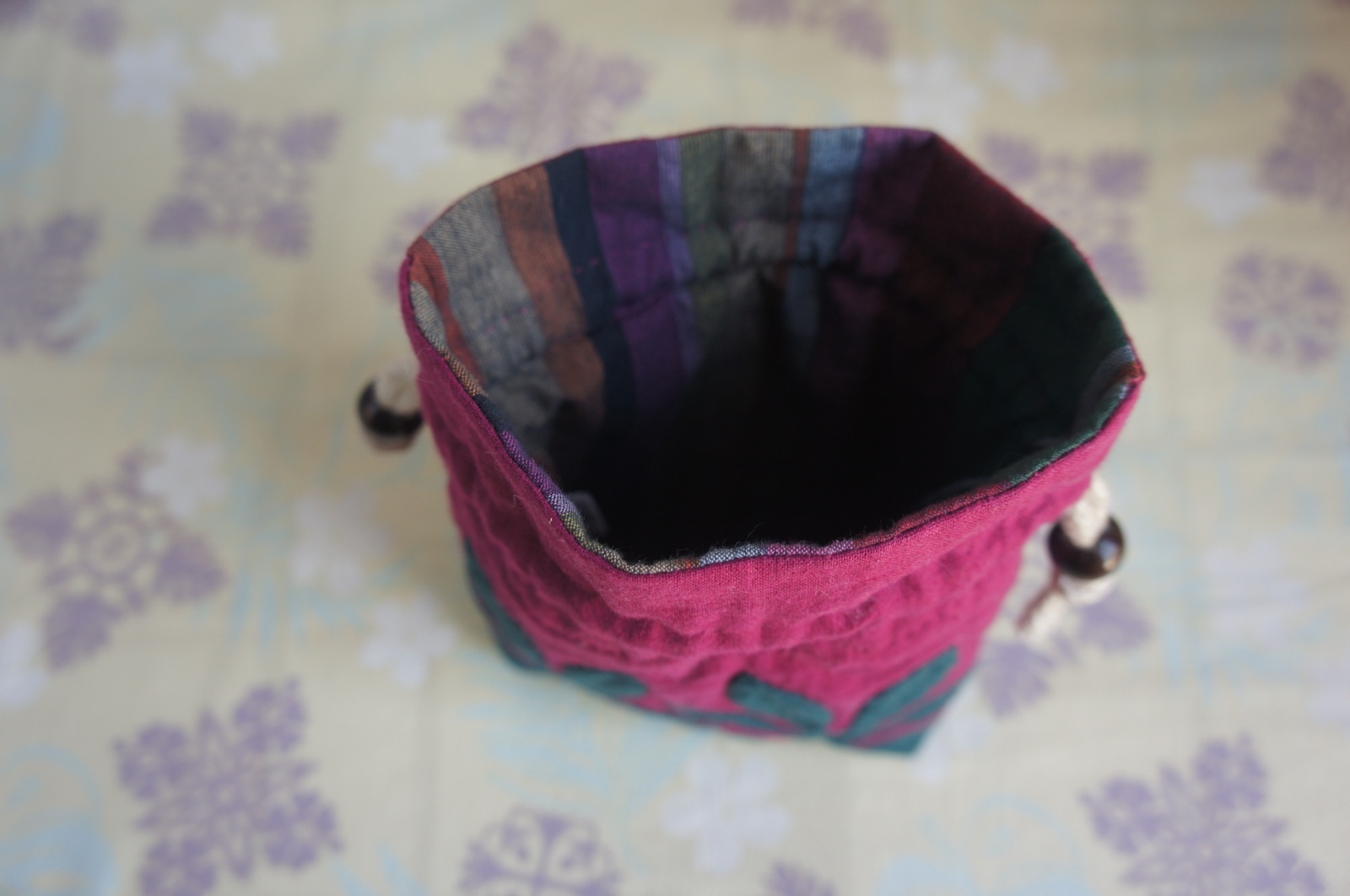 画像: ティーリーフの巾着キット